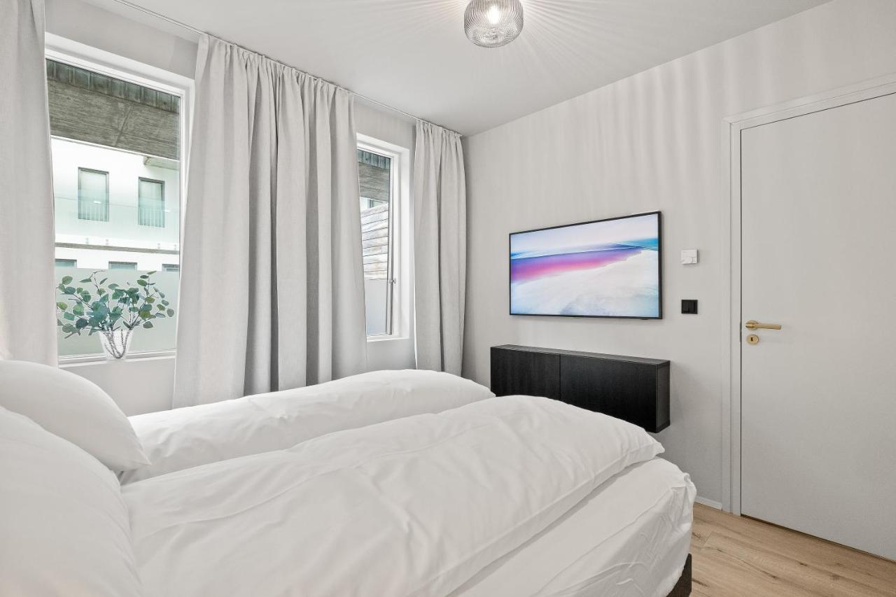 Brand New Downtown Harbor Apartment Рейкьявик Экстерьер фото